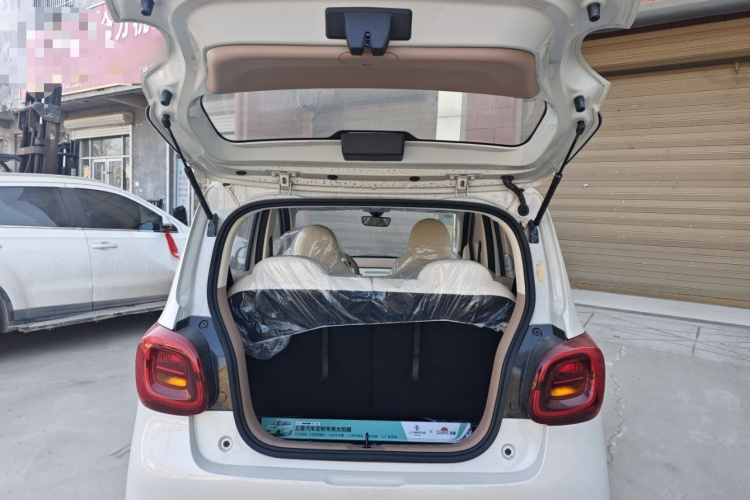 五菱汽车 宏光MINIEV 2025款 四门版 进阶款机舱底盘23