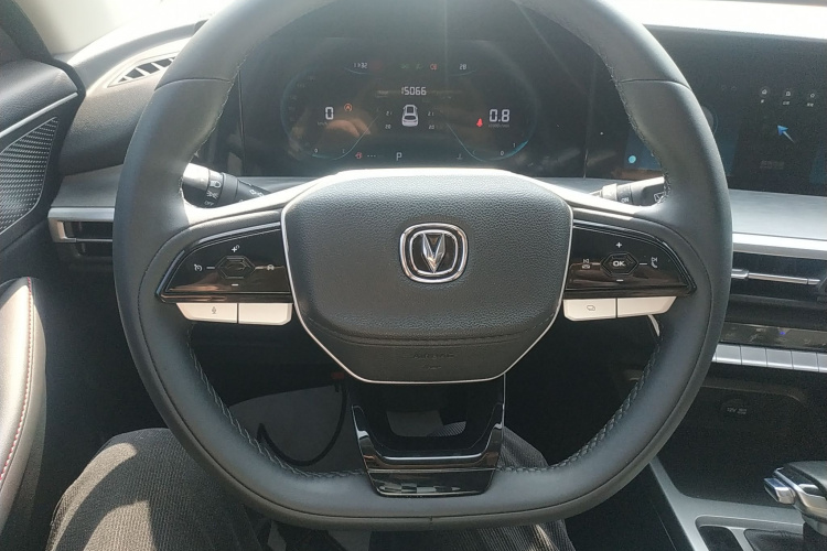 长安CS35PLUS 2023款 畅享版 1.4T DCT豪华型中控内饰13