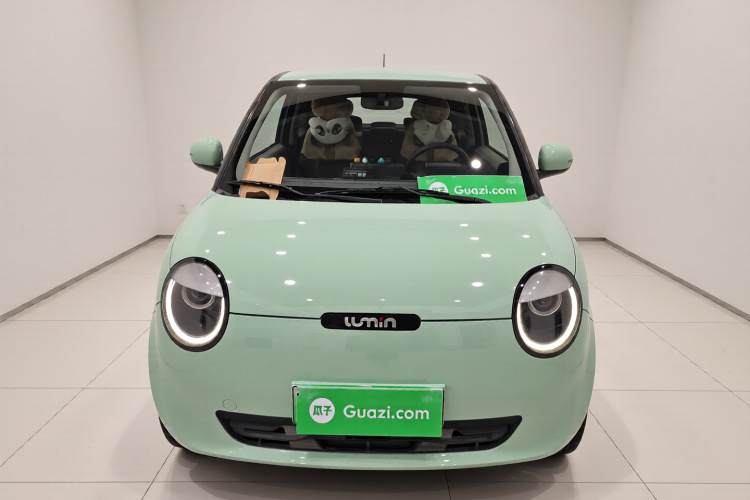 长安启源 长安Lumin 2023款 301km 蜜沁款车身外观2