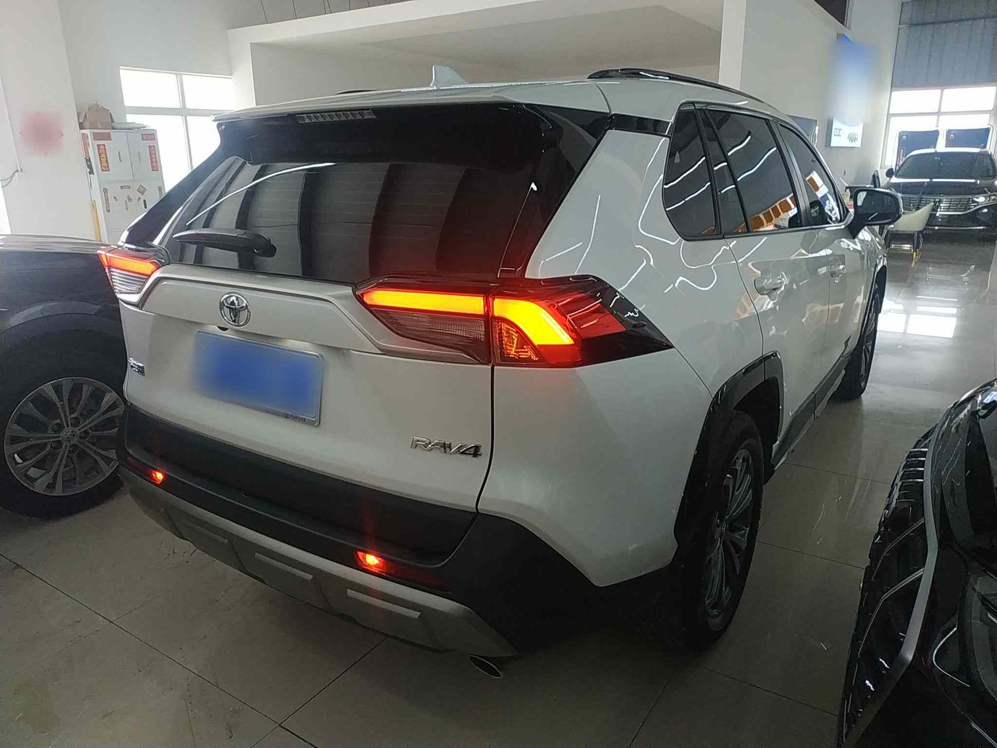 丰田 RAV4荣放 2024款 2.0L CVT两驱风尚Plus版(4)