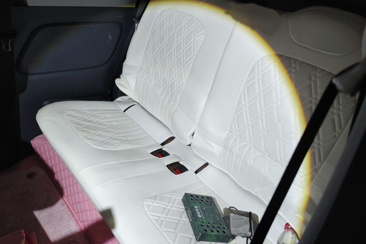 五菱汽车 宏光MINIEV 2022款 GAMEBOY 300km 玩咖款 磷酸铁锂中控内饰7004