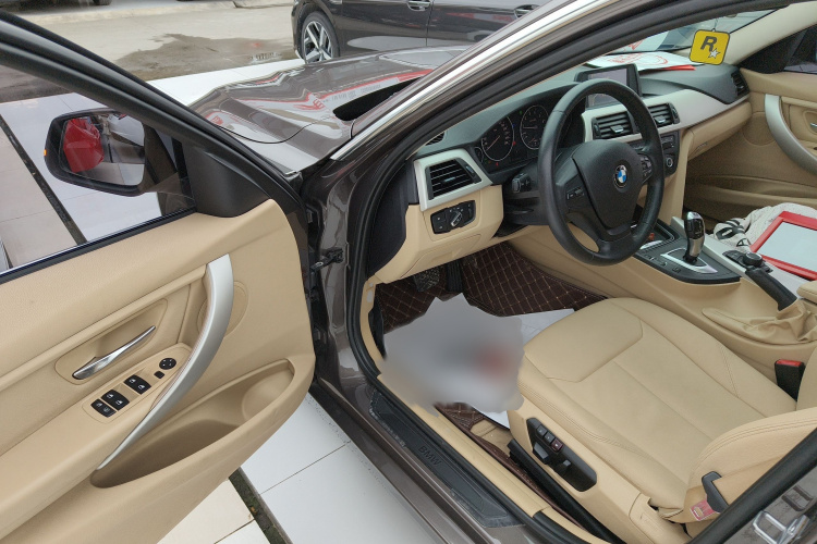 宝马3系 2014款 320Li 时尚型中控内饰7003