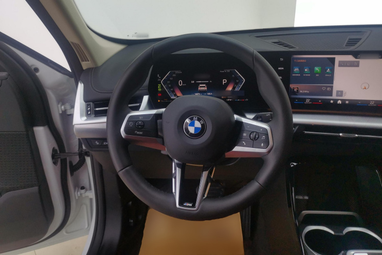 宝马X1 2023款 sDrive25Li M运动套装中控内饰13