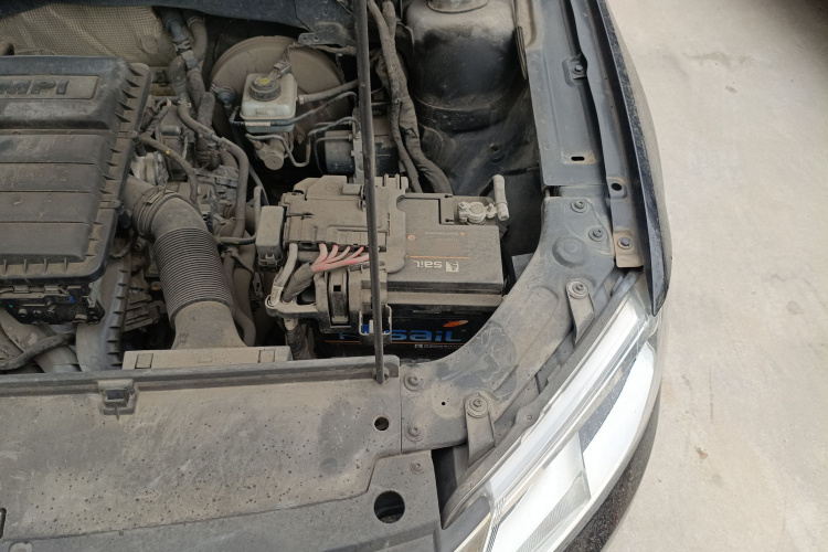 大众 朗逸 2013款 1.6L 手动风尚版局部细节9007