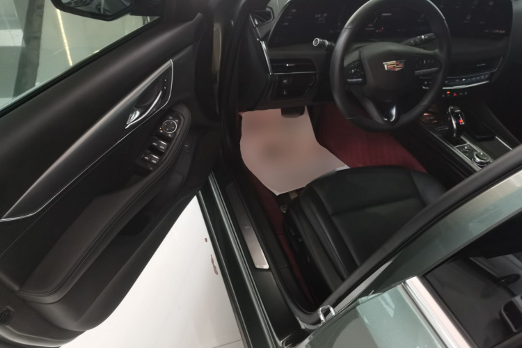 凯迪拉克CT5 2024款 28T 豪华型Pro中控内饰7003