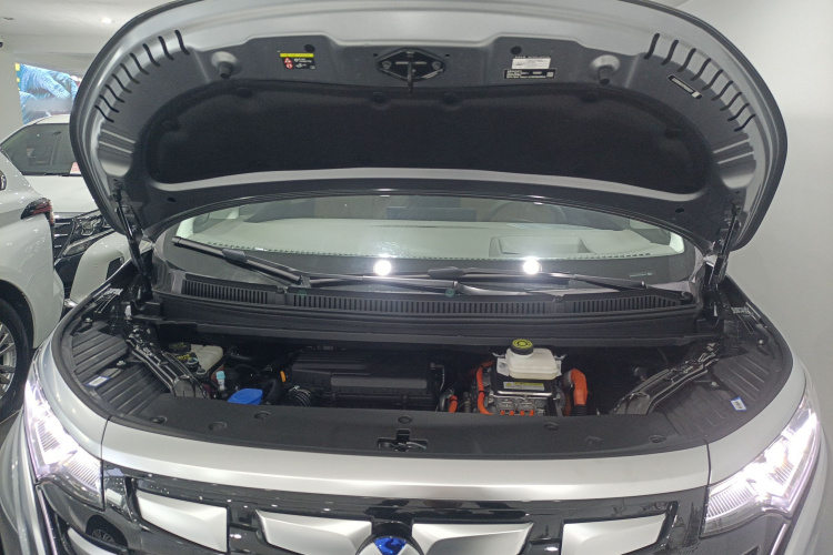 腾势D9 2022款 DM-i 970 四驱旗舰型局部细节24