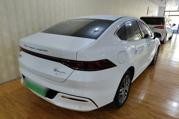 比亚迪 秦PLUS 2023款 冠军版 EV 420KM超越型车身外观7