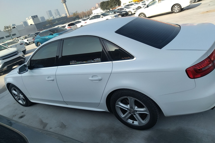 奥迪A4L 2015款 45 TFSI quattro个性运动型车身外观4