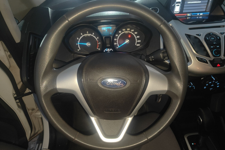 福特 翼搏 2013款 1.5L 自动风尚型中控内饰13