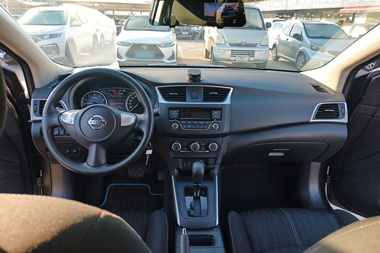 日产 轩逸 2024款 经典 1.6XE CVT舒适版中控内饰7002