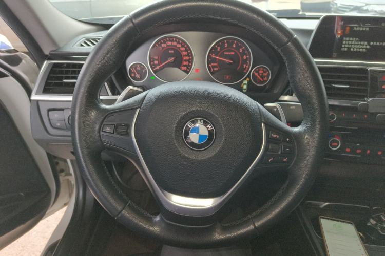 宝马3系 2017款 320Li M运动型局部细节13