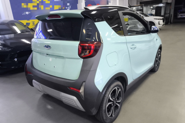 奇瑞 小蚂蚁 2021款 15万蚁粉款 蚁炫版 磷酸铁锂车身外观7