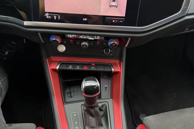 奥迪Q3 2020款 35 TFSI 时尚动感型中控内饰7003