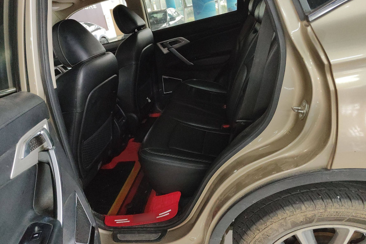 吉利汽车 博越 2018款 1.8TD 自动两驱智联型4G互联版中控内饰7004