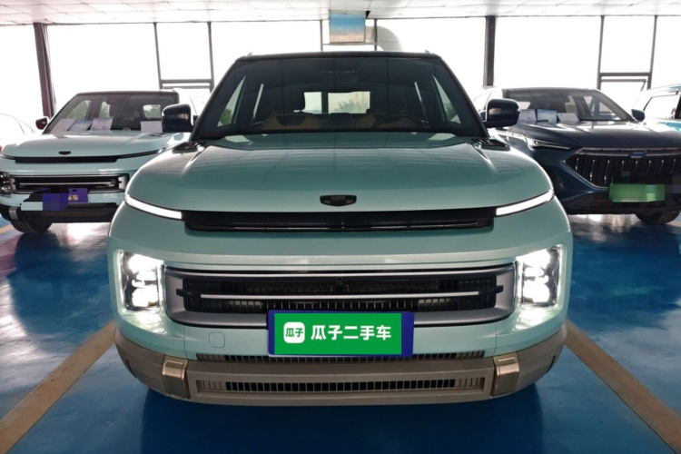 吉利汽车 吉利icon 2023款 1.5TD 巧克力醇巧版车身外观2