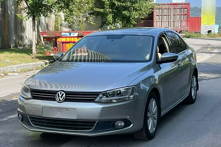 大众 速腾 2014款 1.6L 手动舒适型车身外观1