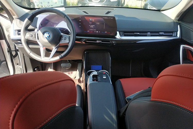 宝马iX1 2023款 eDrive25L X设计套装局部细节16