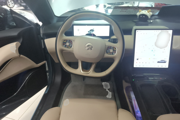蔚来ET5 2022款 75kWh中控内饰13