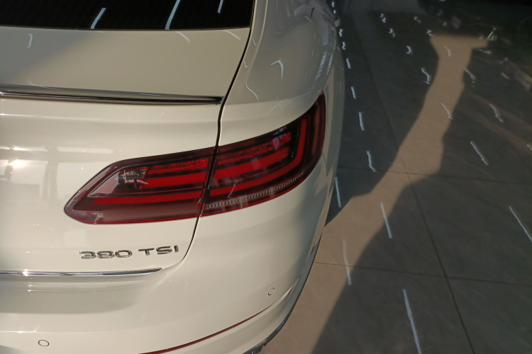 一汽-大众CC 2024款 380TSI 夺目版车身外观9