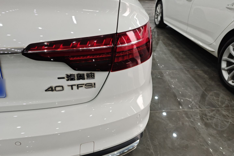 奥迪A4L 2020款 40 TFSI 时尚致雅型局部细节9004
