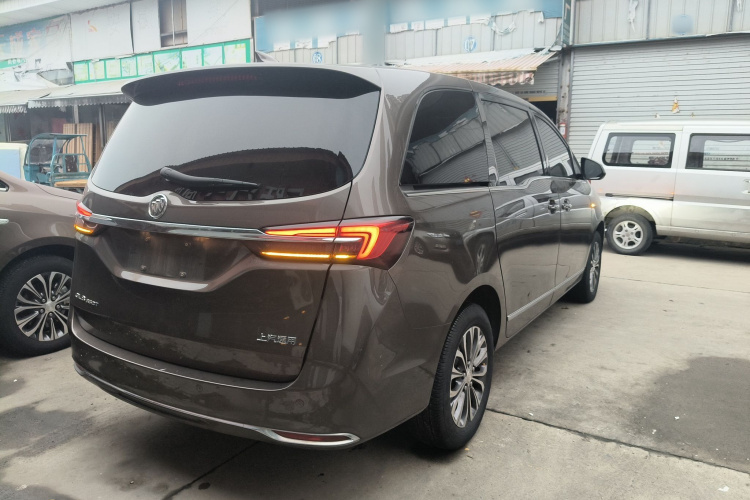 别克GL8 2022款 陆上公务舱 652T 豪华型车身外观6005