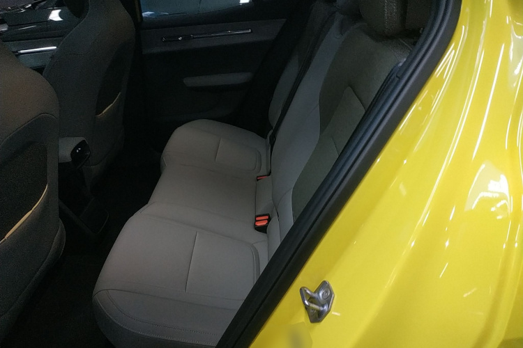 沃尔沃EX30 2025款 后驱长续航版 Ultra中控内饰21