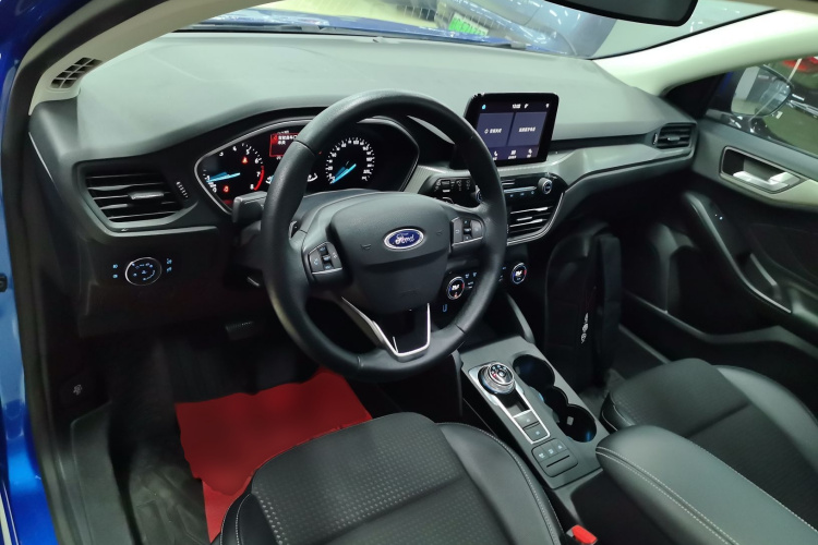 福特 福克斯 2020款 两厢 EcoBoost 180 自动锋潮型中控内饰12