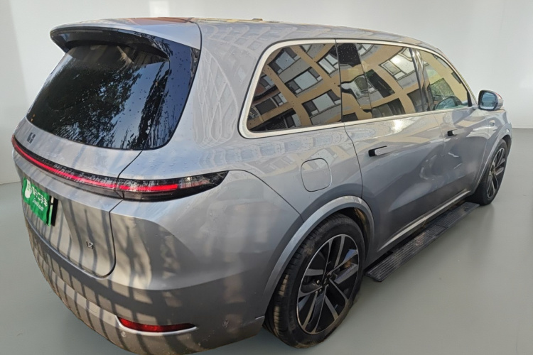 理想汽车 理想L9 2022款 Max车身外观7
