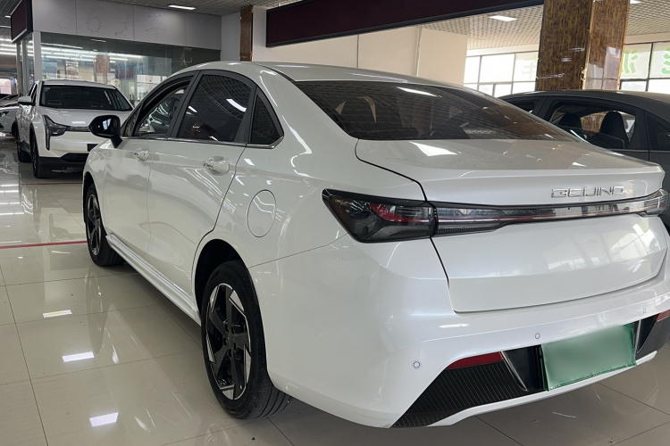 北京汽车 北京EU5 PLUS 2023款 R500 优享出行版车身外观6005