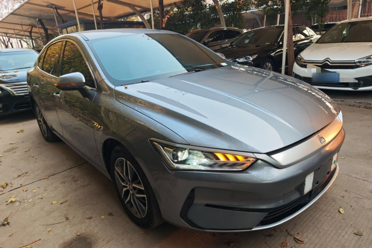 比亚迪 秦PLUS 2023款 冠军版 EV 510KM领先型车身外观3