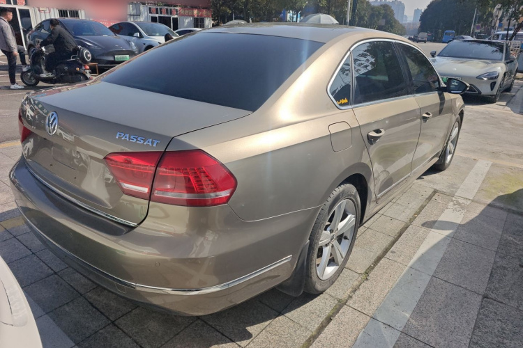 大众 帕萨特 2014款 2.0TSI DSG御尊版车身外观7