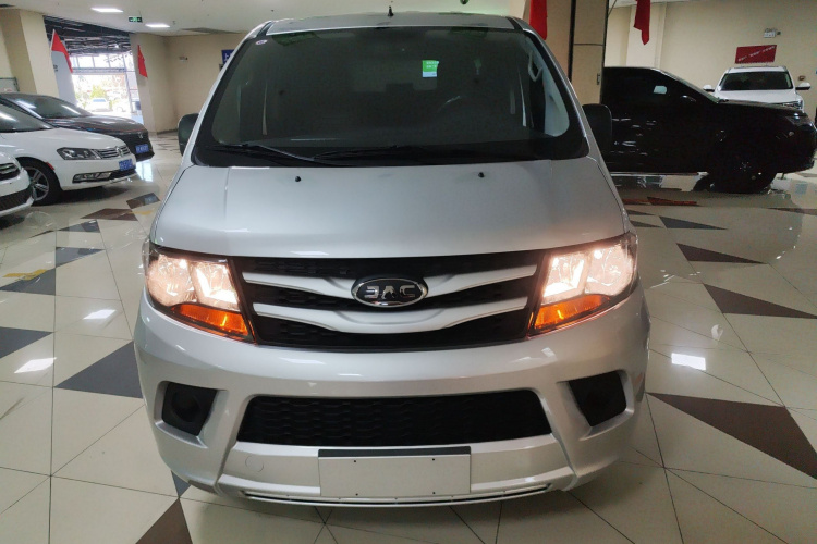 江淮瑞风 瑞风M3 2023款 PLUS 1.5T 5/7座经典版车身外观2