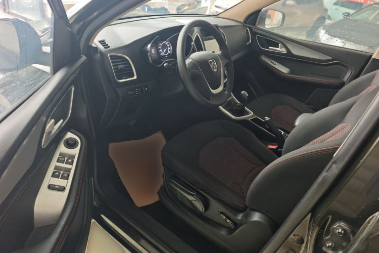 宝骏560 2015款 1.8L 手动舒适型中控内饰20