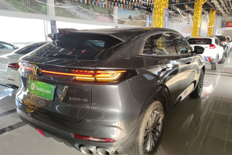 长安UNI-K 2023款 2.0T 两驱悦尚型车身外观7