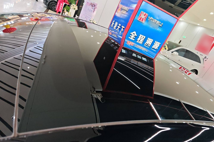 特斯拉 Model Y 2021款 标准续航后驱版车身外观57