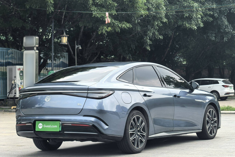 比亚迪 海豹 2023款 DM-i 1.5T 200km 旗舰型车身外观6003