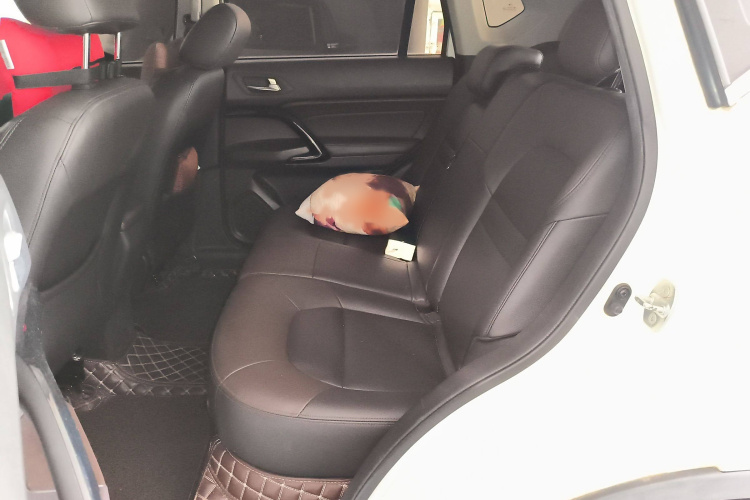 广汽传祺 传祺GS4 2016款 235T G-DCT精英版中控内饰7004