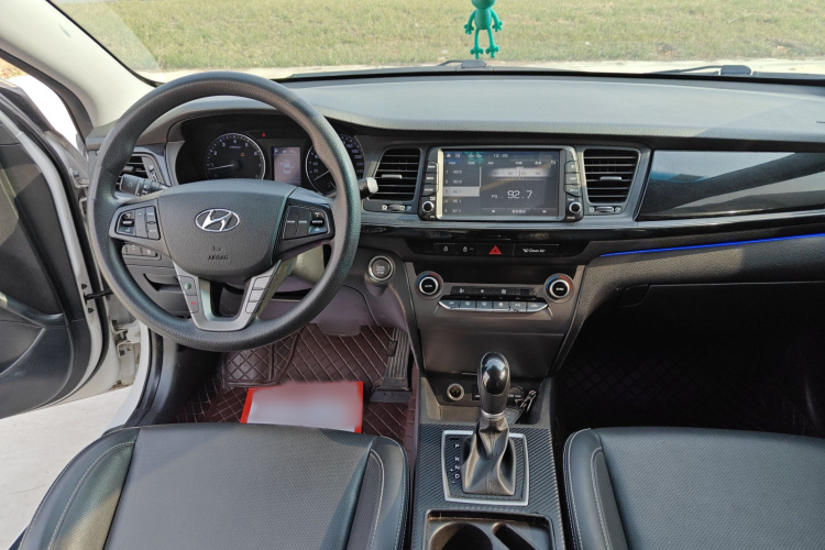 现代 名图 2017款 1.6T 自动智能型GLS 国V中控内饰7004