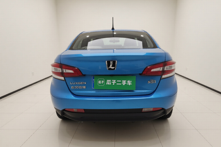 纳智捷 锐3 2016款 1.6L 手动智享型车身外观6