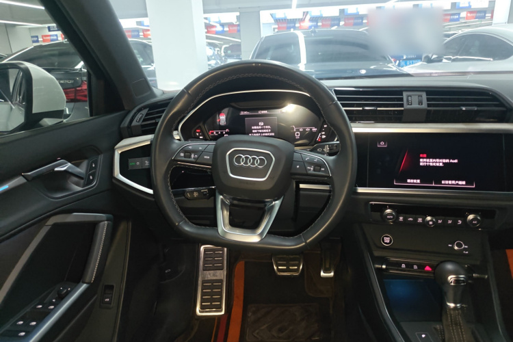 奥迪Q3 2024款 35 TFSI 时尚动感型中控内饰13
