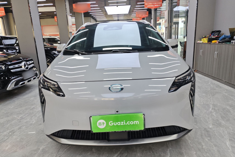 埃安 AION Y 2022款 Plus 70 智领版车身外观2