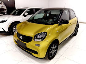 smart forfour 2016款 0.9T 66千瓦先锋版
