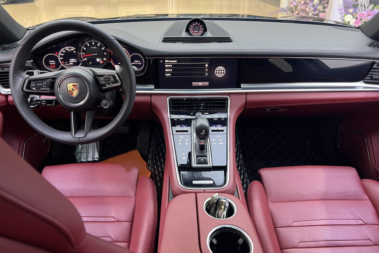 保时捷 2023款 Panamera 4 行政加长版 2.9T中控内饰7002