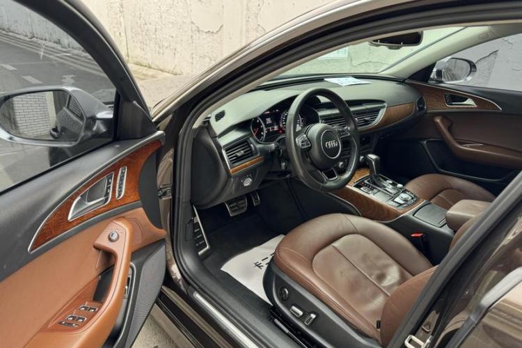 奥迪A6(进口) 2017款 Avant 35 TFSI 时尚型中控内饰7002