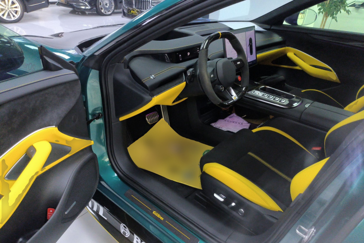 小米汽车 小米SU7 Ultra 2025款 Ultra中控内饰7003