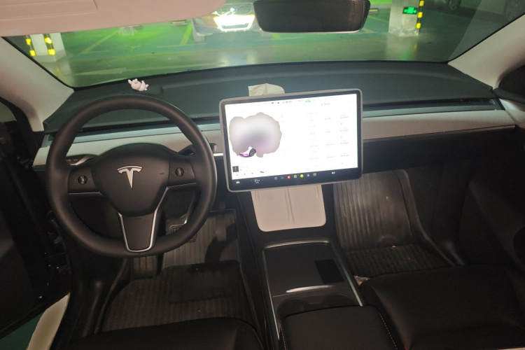 特斯拉 Model Y 2024款 后轮驱动版中控内饰12