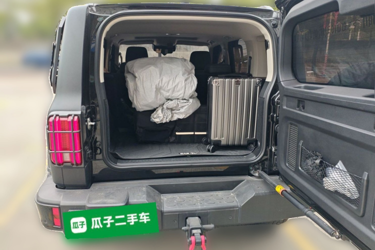 坦克300 2024款 2.0T 征服者中控内饰23