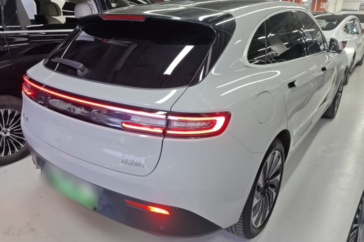 鸿蒙智行 问界M5 2022款 增程后驱标准版车身外观6005