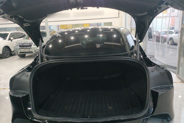 特斯拉 Model 3 2025款 改款 后轮驱动版机舱底盘23