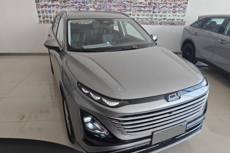 奔腾T90 2023款 1.5T DCT 自动豪华型车身外观6002